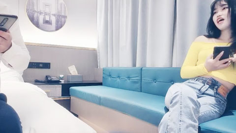 迷妹推荐--性感嫩妹