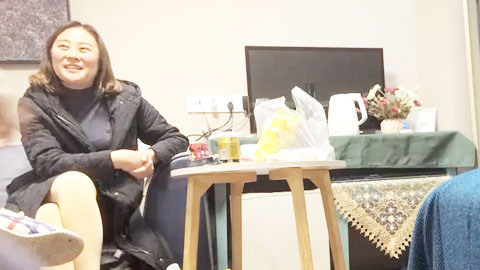 迷妹推荐--风情万种美熟女，相谈甚欢激情交合，超清设备偷拍，插骚穴给特写超给力、