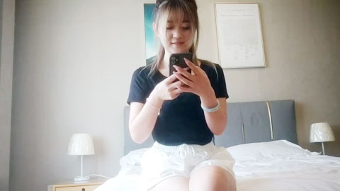 身材苗条的反差婊新姿势搞的她高潮淫叫抽搐