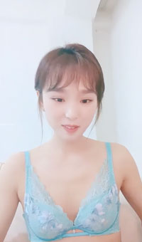 爱笑的妹子