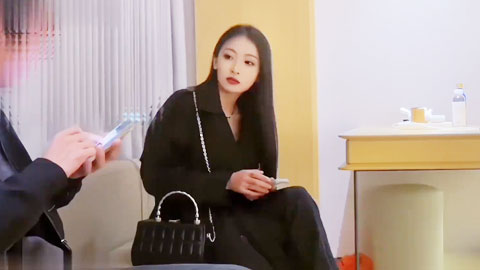 上海出差约炮在校兼职学生妹,身材苗条颜值女神
