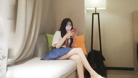 清纯校园风外围小姐姐,沙发调情玩穴啪啪,肤白貌美可人小娇娘1