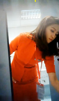首潜入员工机场偷拍国泰航空空姐专用女厕页
