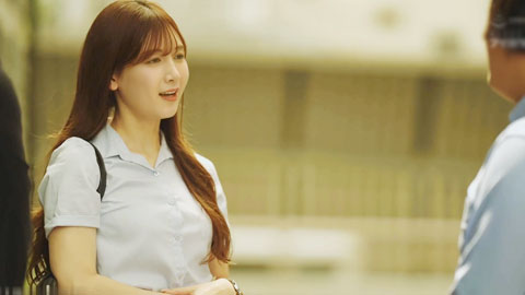 迷妹推荐--江疏影_老是瞧不起我的女上司出差被安排在同一间房